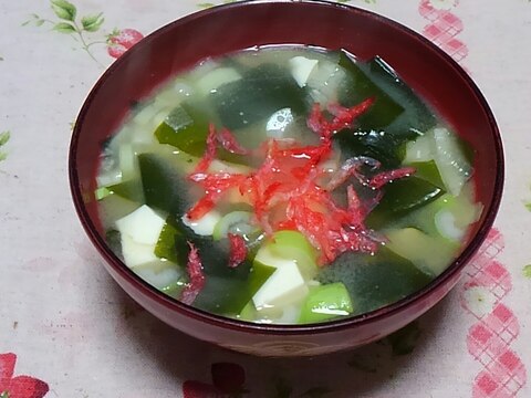 わかめと豆腐とネギと桜海老の味噌汁☆